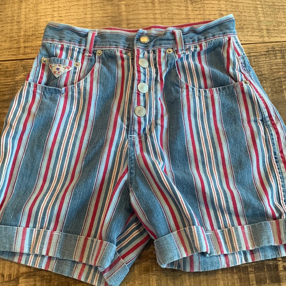 Xhiliration striped shorts, 25 inch waist